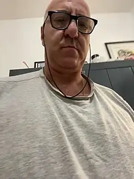 Snapshot of ANONIMO7735 chatting on 09-20-25, 09:16 ANONIMO7735 online show from 09-20-25, 09:16