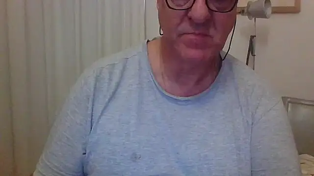 Snapshot of ANONIMO7735 chatting on 09-26-25, 04:55 ANONIMO7735 online show from 09-26-25, 04:55