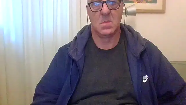 Snapshot of ANONIMO7735 chatting on 10-14-25, 03:35 ANONIMO7735 online show from 10-14-25, 03:35