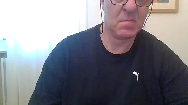 Snapshot of ANONIMO7735 chatting on 11-02-25, 11:01 ANONIMO7735 online show from 11-02-25, 11:01