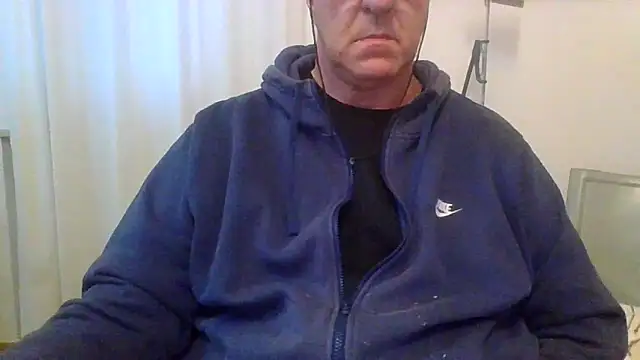 Snapshot of ANONIMO7735 chatting on 11-03-25, 05:42 ANONIMO7735 online show from 11-03-25, 05:42