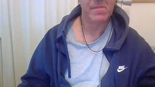 Snapshot of ANONIMO7735 chatting on 11-10-25, 05:28 ANONIMO7735 online show from 11-10-25, 05:28