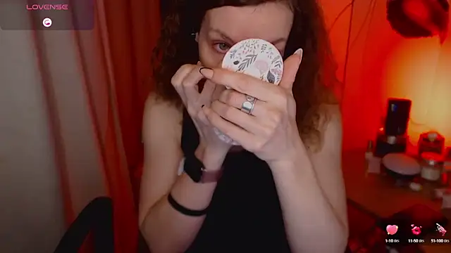 Snapshot of JohansonKatie chatting on 02-09-25, 01:11 JohansonKatie online show from 02-09-25, 01:11