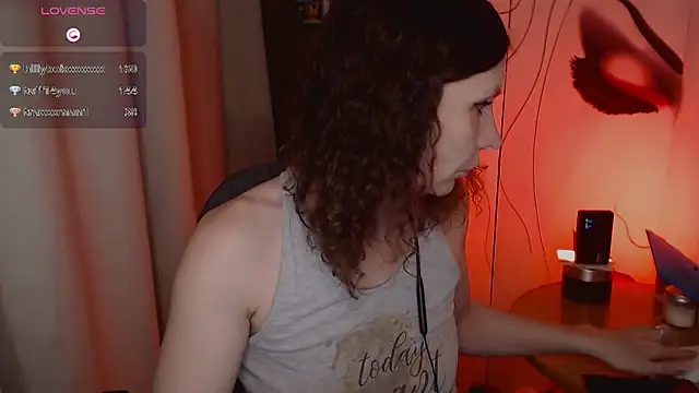 Snapshot of JohansonKatie chatting on 02-14-25, 03:15 JohansonKatie online show from 02-14-25, 03:15