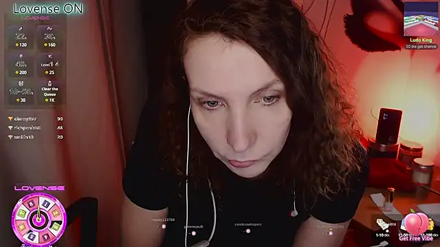 Snapshot of JohansonKatie chatting on 02-25-25, 09:57 JohansonKatie online show from 02-25-25, 09:57