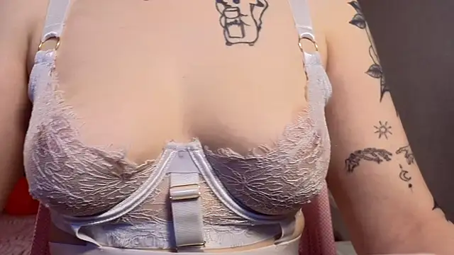 Snapshot of MilenaSaint chatting on 03-02-25, 03:13 MilenaSaint online show from 03-02-25, 03:13