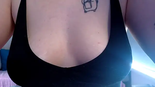 Snapshot of MilenaSaint chatting on 03-09-25, 09:46 MilenaSaint online show from 03-09-25, 09:46