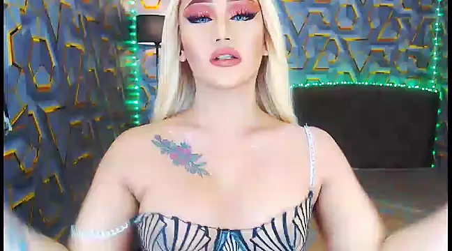 KylieMaxwellCaulfield TS online show from 01-29-25, 03:33