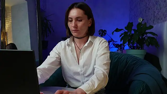 Snapshot of ClaraBendover chatting on 05-27-26, 06:49 ClaraBendover online show from 05-27-26, 06:49