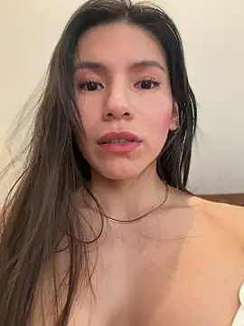 LalieFR online show from 04-27-26, 05:33