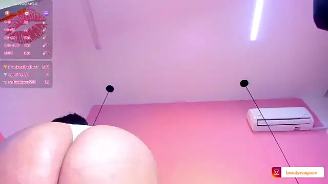 Snapshot of Eva_Grace_ chatting on 12-17-24, 08:12 Eva Grace  online show from 12-17-24, 08:12