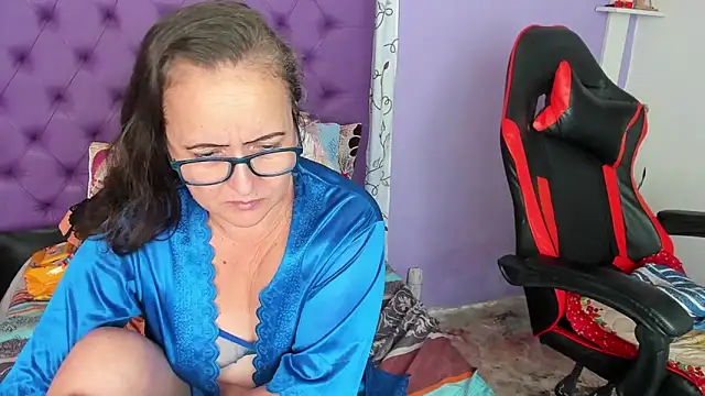 Margoth clain online show from 12-04-25, 02:04