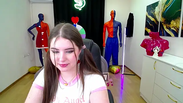 NicoleFoxery online show from 02-17-25, 03:36