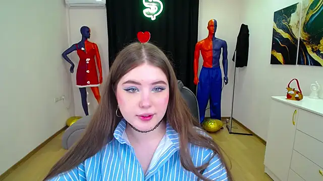 NicoleFoxery online show from 02-25-25, 06:20