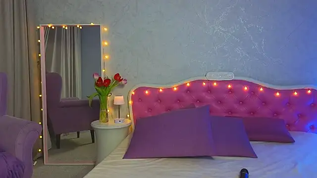 Ariana Petite online show from 03-09-25, 11:56