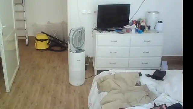 Snapshot of theSecretBallerino chatting on 09-23-25, 06:38 theSecretBallerino online show from 09-23-25, 06:38