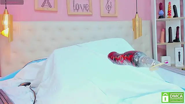 leylla  online show from 04-26-26, 07:55