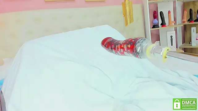 leylla  online show from 04-27-26, 07:45