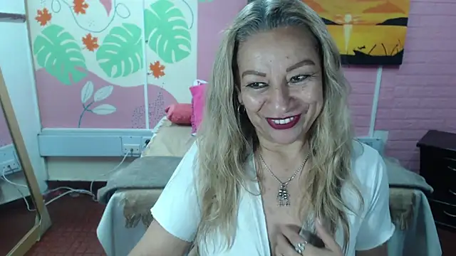 Snapshot of ZAMANTHA chatting on 02-06-25, 09:17 ZAMANTHA online show from 02-06-25, 09:17