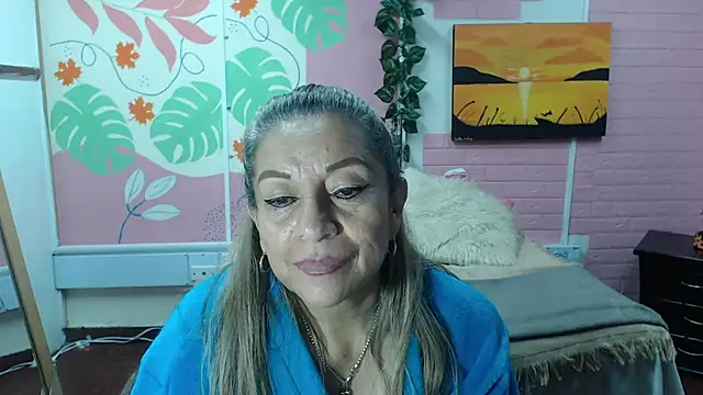 Snapshot of ZAMANTHA chatting on 03-05-25, 08:00 ZAMANTHA online show from 03-05-25, 08:00