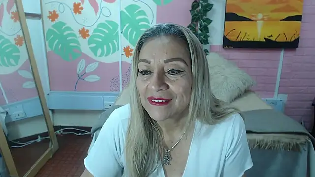 Snapshot of ZAMANTHA chatting on 10-15-25, 03:45 ZAMANTHA online show from 10-15-25, 03:45