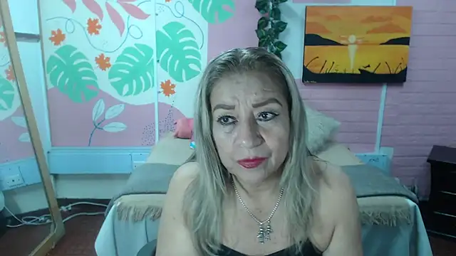 Snapshot of ZAMANTHA chatting on 11-10-25, 04:17 ZAMANTHA online show from 11-10-25, 04:17