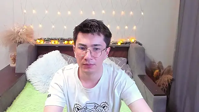 Yumi steve online show from 01-19-25, 02:57