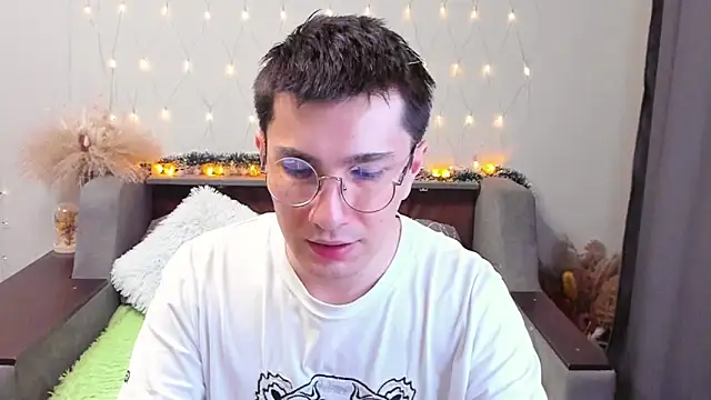 Yumi steve online show from 03-01-25, 11:58