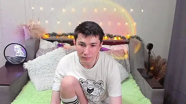 Yumi steve online show from 09-11-25, 08:31