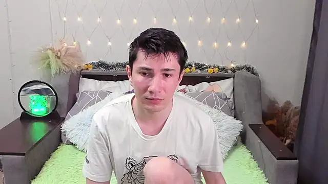 Yumi steve online show from 09-26-25, 02:15