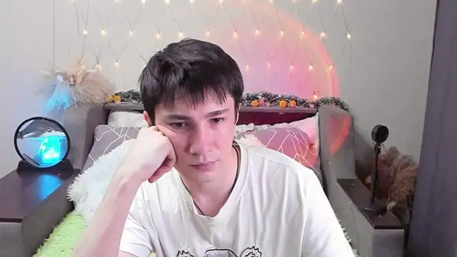 Yumi steve online show from 10-26-25, 06:03