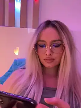 Snapshot of mollyxxx chatting on 01-22-25, 07:46 mollyxxx online show from 01-22-25, 07:46