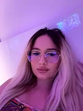 mollyxxx online show from 12-22-25, 10:23