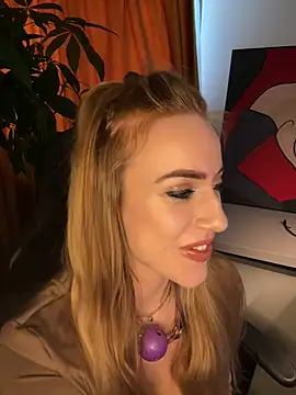 RockQueen A online show from 03-09-25, 08:29