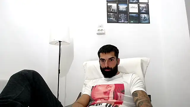 Snapshot of Verycutex chatting on 10-02-25, 05:42 Verycutex online show from 10-02-25, 05:42