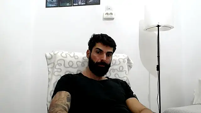 Snapshot of Verycutex chatting on 11-19-25, 07:41 Verycutex online show from 11-19-25, 07:41