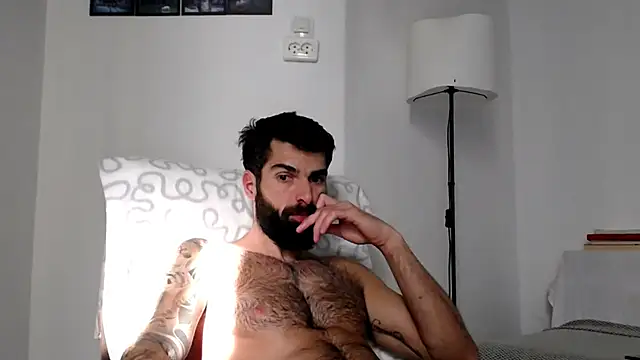 Snapshot of Verycutex chatting on 11-22-25, 09:19 Verycutex online show from 11-22-25, 09:19