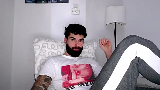 Snapshot of Verycutex chatting on 01-09-26, 07:44 Verycutex online show from 01-09-26, 07:44