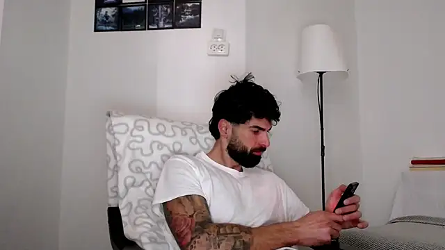 Snapshot of Verycutex chatting on 03-03-26, 06:08 Verycutex online show from 03-03-26, 06:08