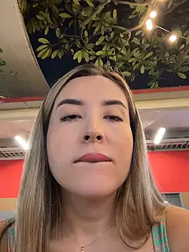 Snapshot of Alexa_seexy1 chatting on 02-12-25, 11:51 Alexa seexy1 online show from 02-12-25, 11:51