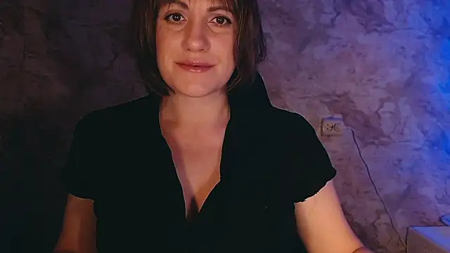 Snapshot of _letty_ chatting on 12-19-24, 08:34  letty  online show from 12-19-24, 08:34