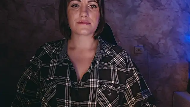 Snapshot of _letty_ chatting on 12-28-24, 12:04  letty  online show from 12-28-24, 12:04