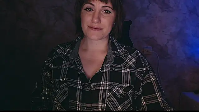 Snapshot of _letty_ chatting on 03-08-25, 12:33  letty  online show from 03-08-25, 12:33