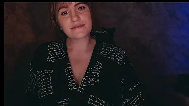 Snapshot of _letty_ chatting on 11-01-25, 10:12 letty online show from 11-01-25, 10:12