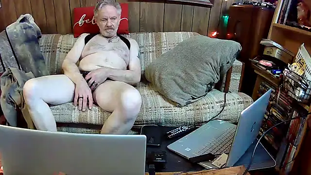 Makowboy online show from 12-20-24, 06:13