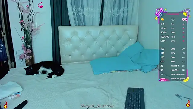 Snapshot of megan_sexrose chatting on 11-28-25, 11:29 megan sexrose online show from 11-28-25, 11:29