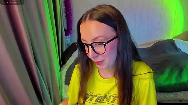 CurlySteph online show from 11-06-25, 05:58