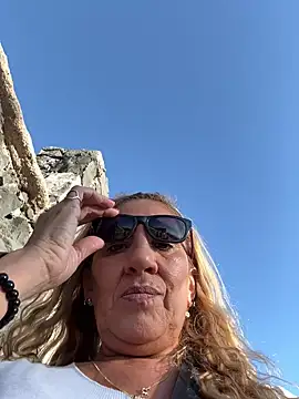 camelia3 online show from 01-26-25, 05:13