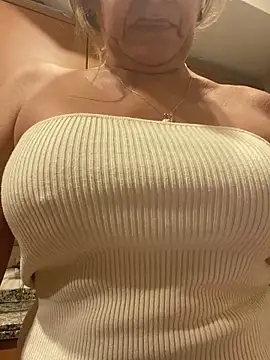 camelia3 online show from 02-12-25, 08:18