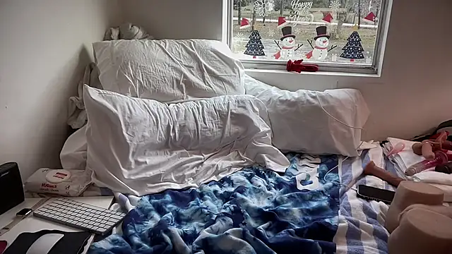 Snapshot of magicsparkles chatting on 01-07-25, 04:48 magicsparkles online show from 01-07-25, 04:48